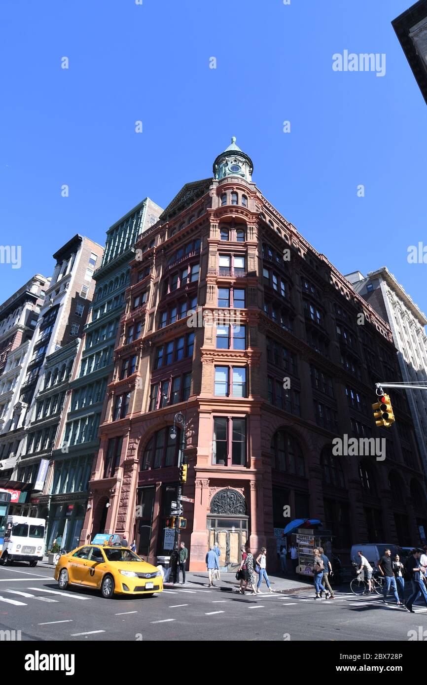 New York City street view, NYC Stock Photo - Alamy