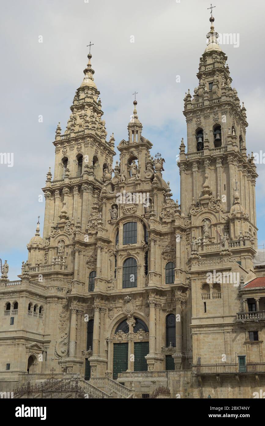 Spain. Santiago de Compostela Cathedral. Main facade, designed in 1738 by the Spanish architect Fernando Casas y Novoa (d.1749). Flanked by two towers: La Carraca (left) and Las Campanas (right). Santiago de Compostela. La Coruña province, Galicia. Stock Photo