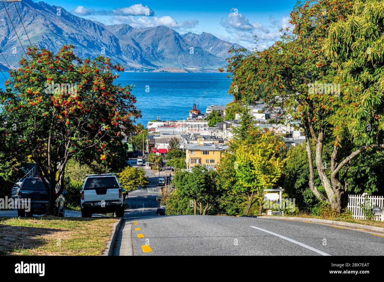 Queenstown and Lake Wakatipu in New Zealand's south Island Stock Photo ...