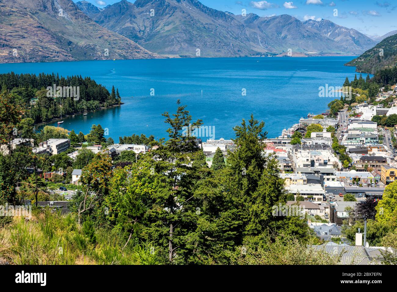 Queenstown and Lake Wakatipu in New Zealand's south Island Stock Photo ...