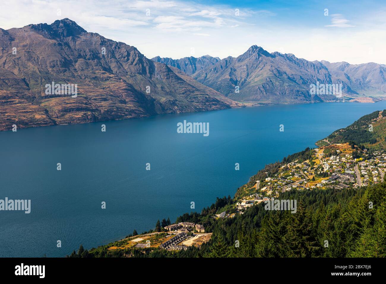 Queenstown and Lake Wakatipu in New Zealand's south Island Stock Photo ...
