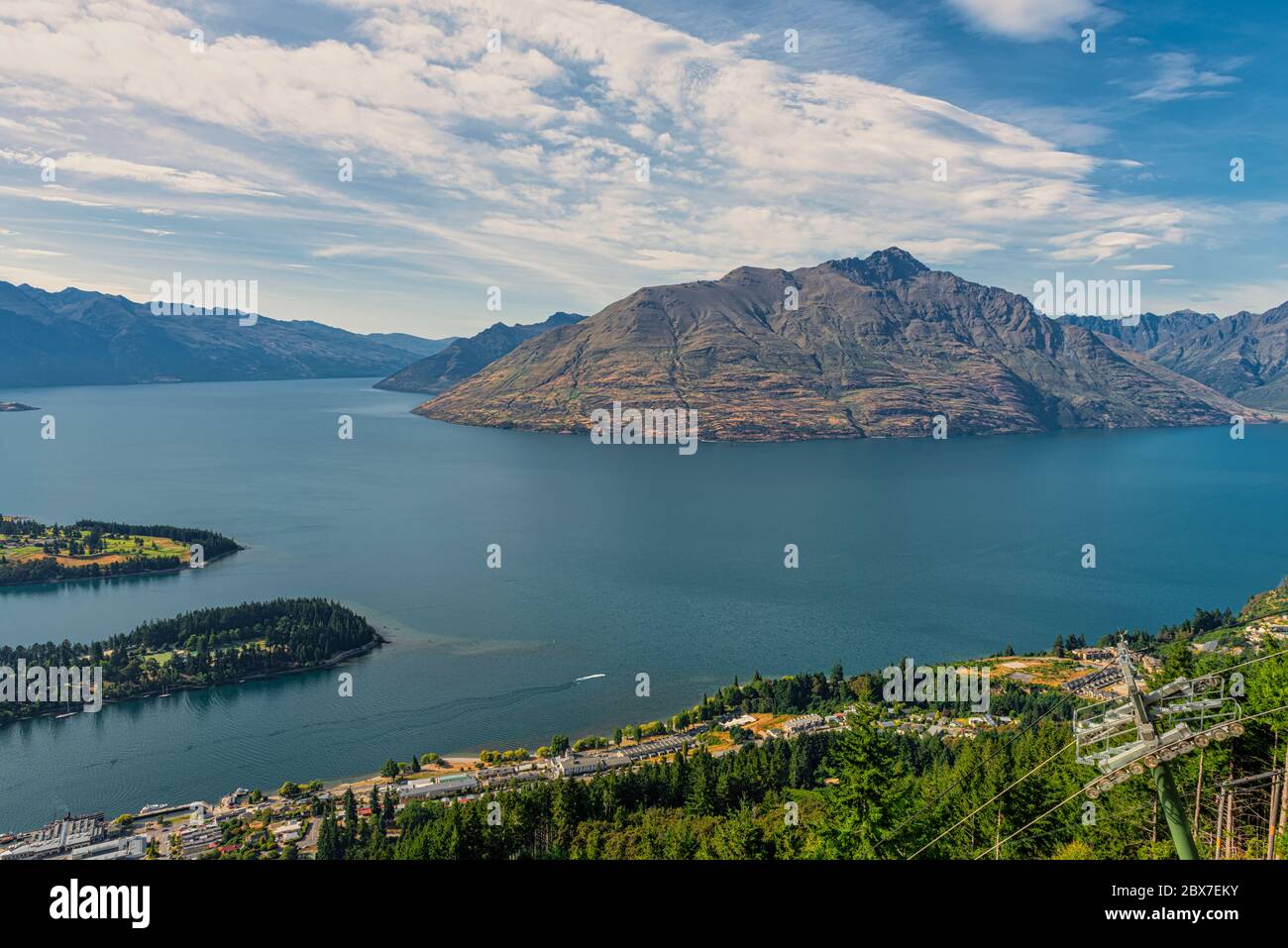 Queenstown and Lake Wakatipu in New Zealand's south Island Stock Photo ...