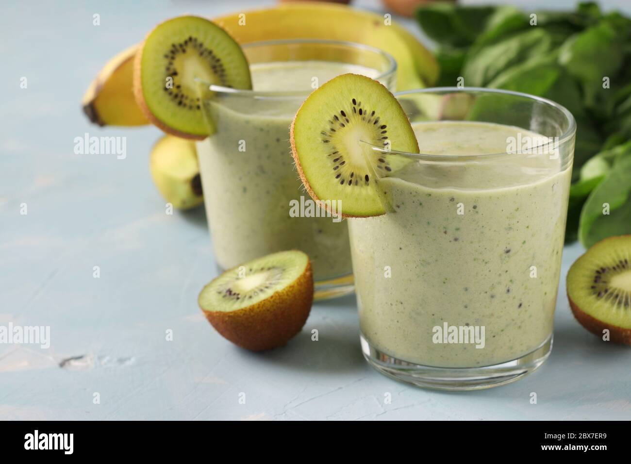 можно ли киви с молоком. молочный коктейль с киви. киви банан. молочный коктейль киви и яблоко. можно ли киви с молоком.