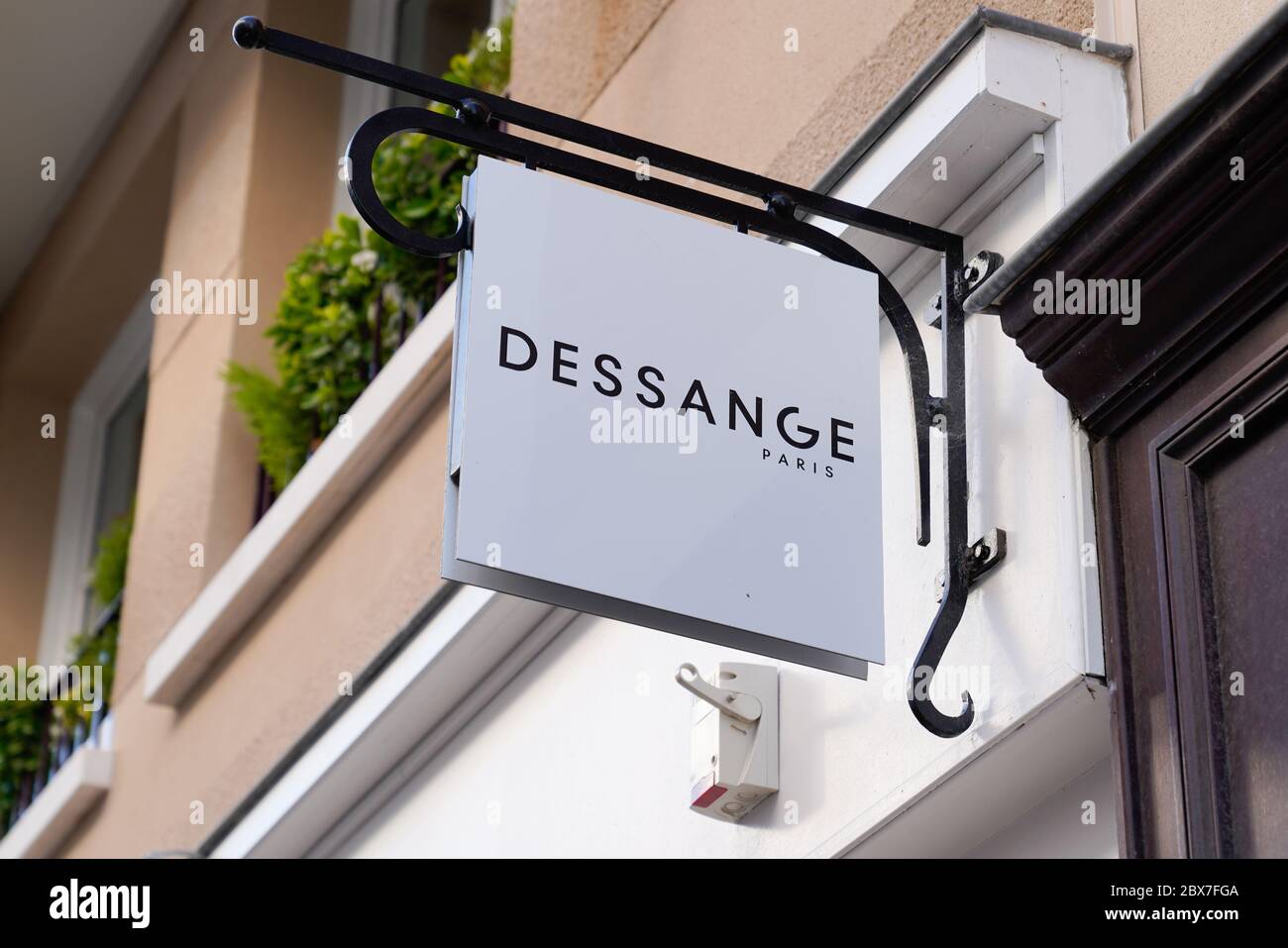 French Hairdresser High Resolution Stock Photography And Images Alamy