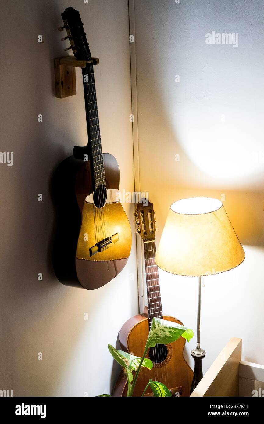 A guitar waiting for the musician Stock Photo Alamy