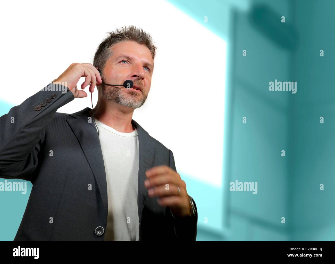 Stage manager headset hires stock photography and images Alamy