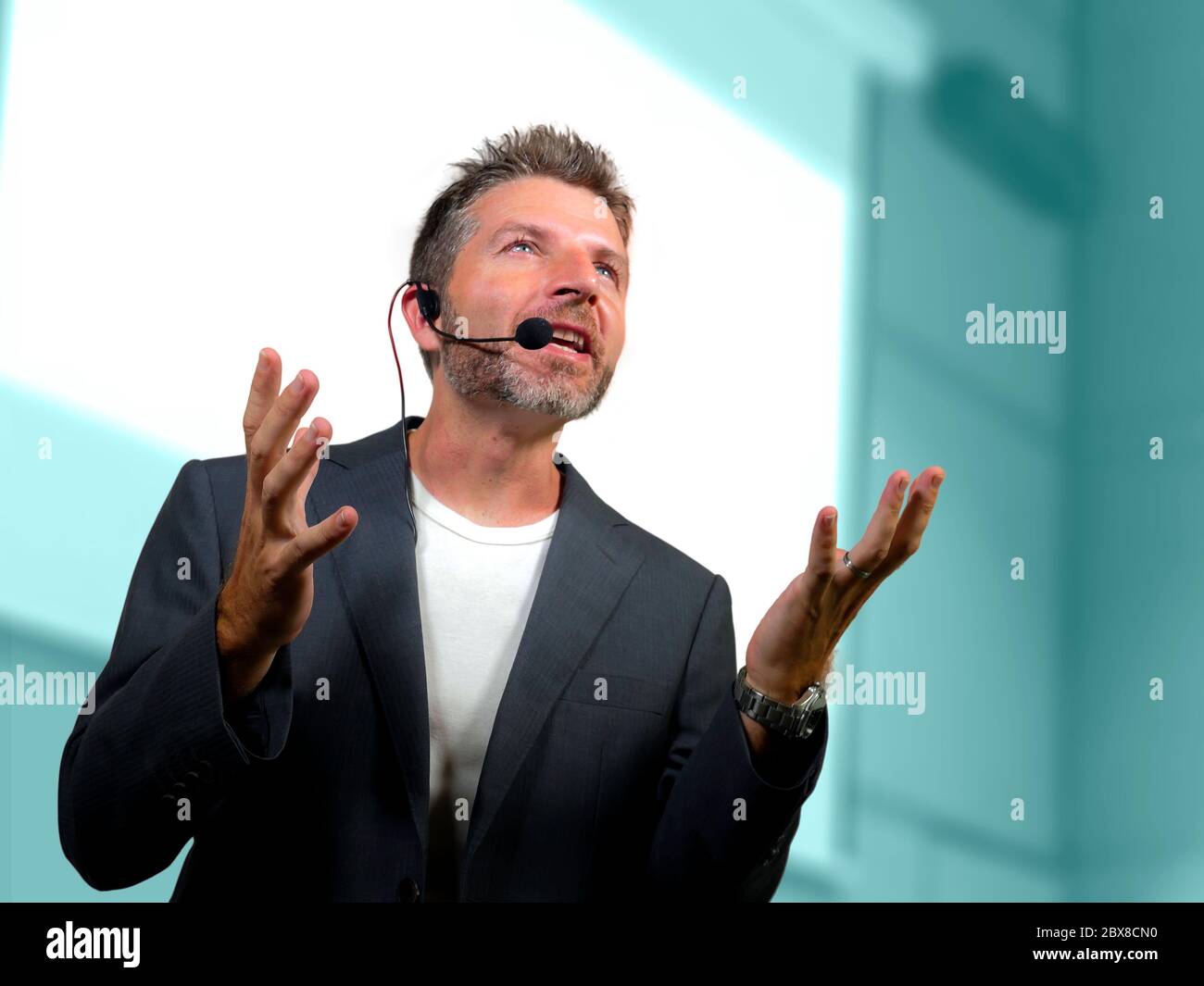 Stage manager headset hires stock photography and images Alamy