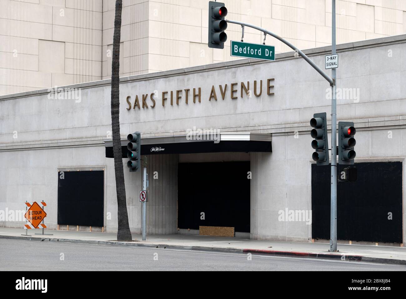 Beverly Hills Saks Fifth Avenue To Be Sold At Foreclosure