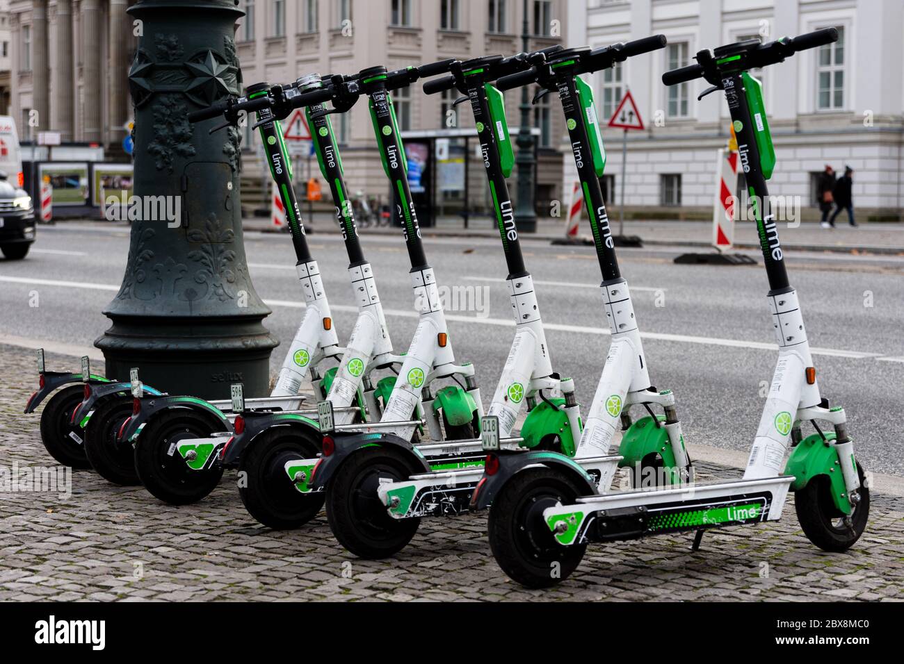 Lime scooter hires stock photography and images Alamy