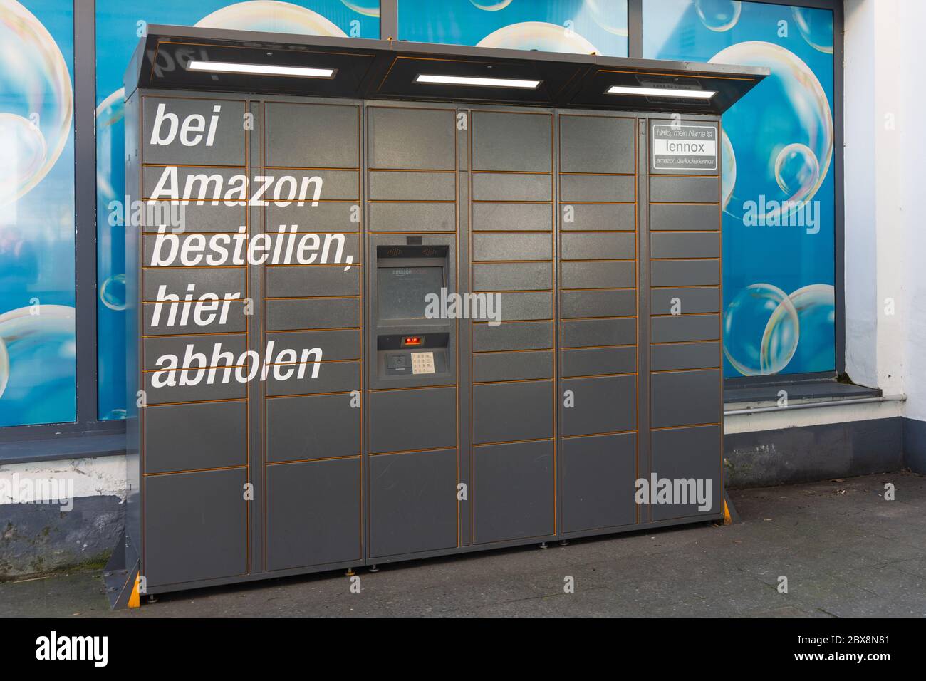 Automat hi-res stock photography and images - Page 3 - Alamy