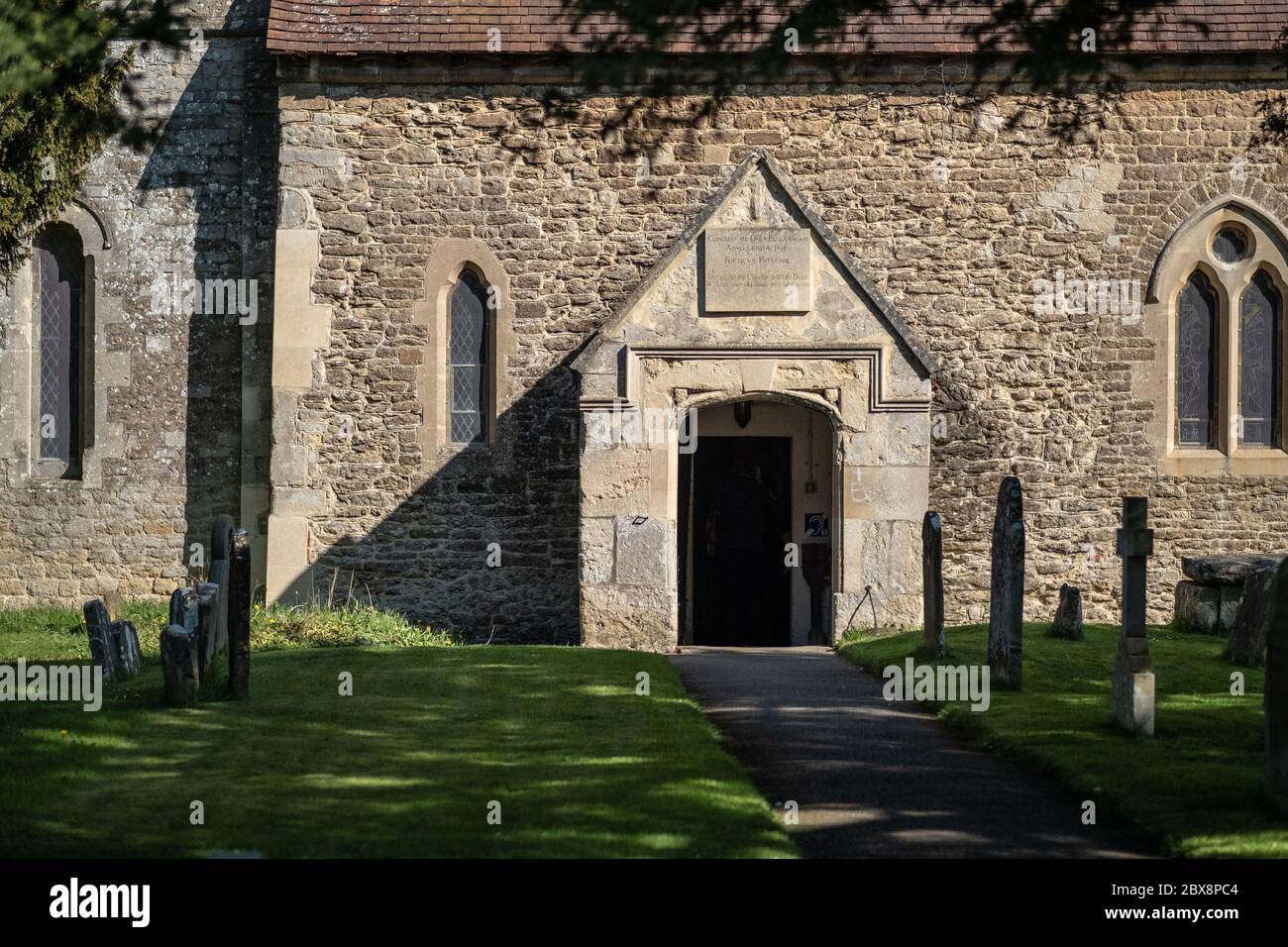St Andrew's Parish Church, Sandford upon Thames, Oxford. Porch and graveyard Stock Photo