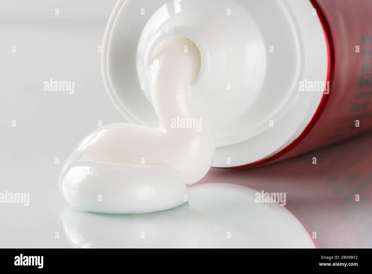 Flouride toothpaste hi-res stock photography and images - Alamy