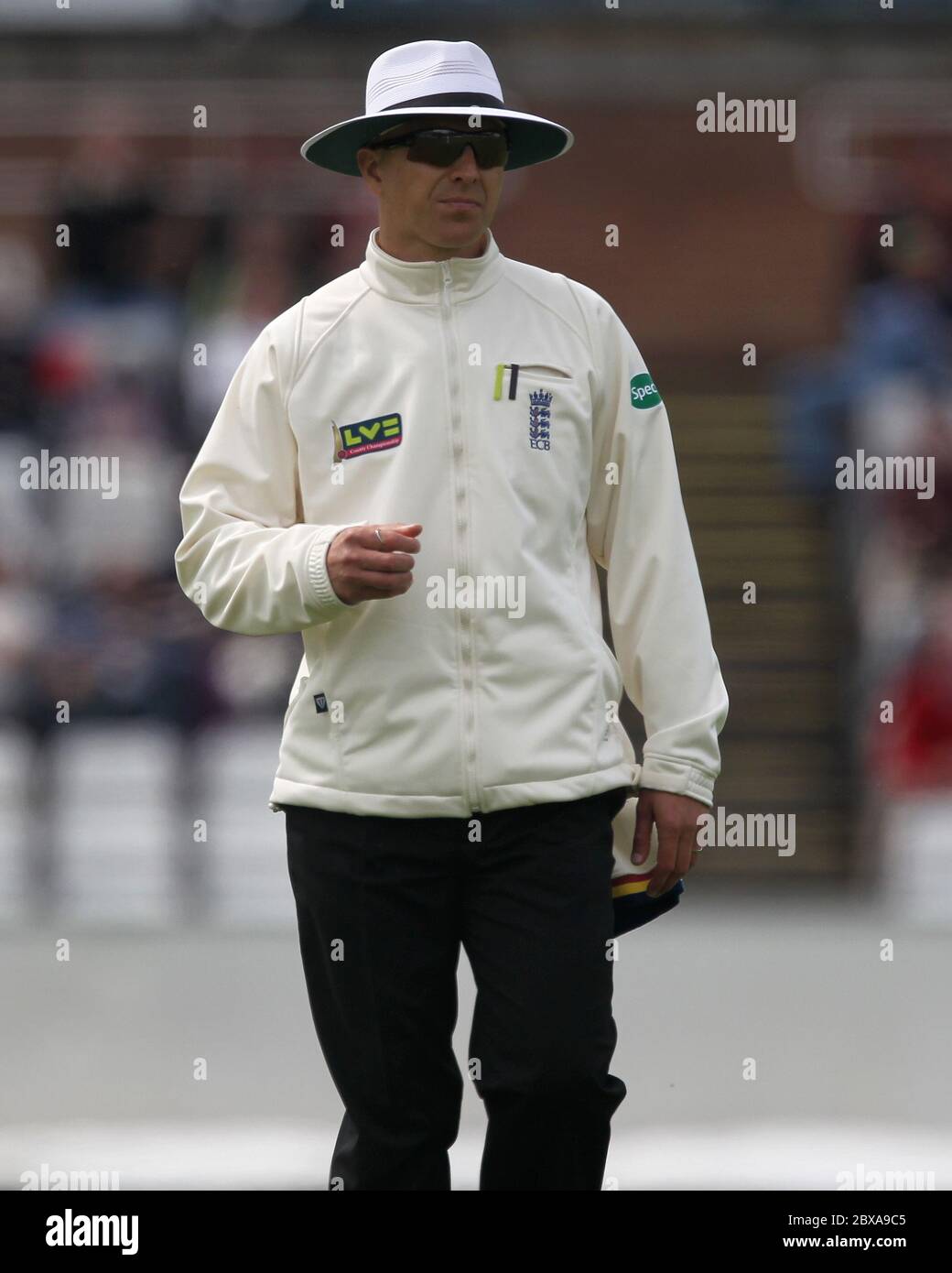 Cricket umpire out hi-res stock photography and images - Alamy