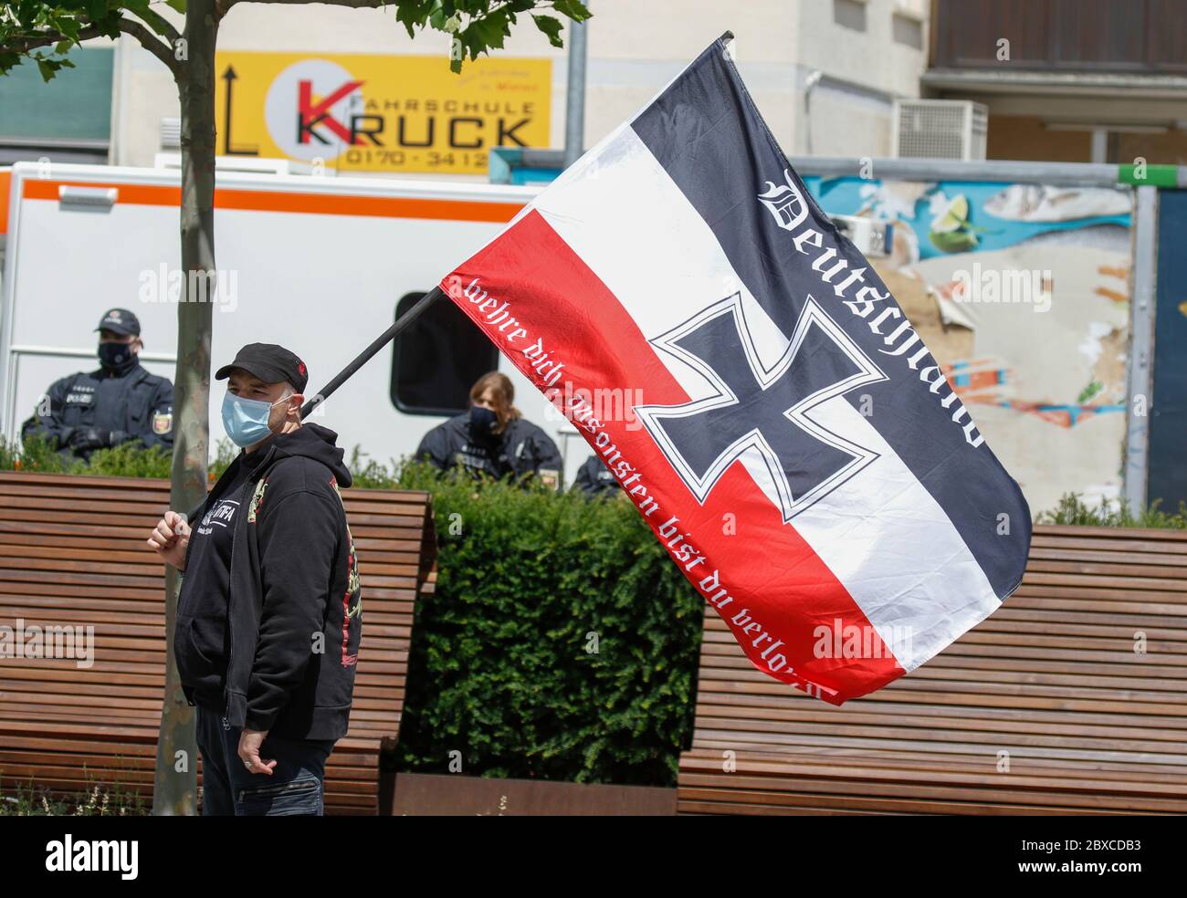 can you iron a flag can you iron a flag
