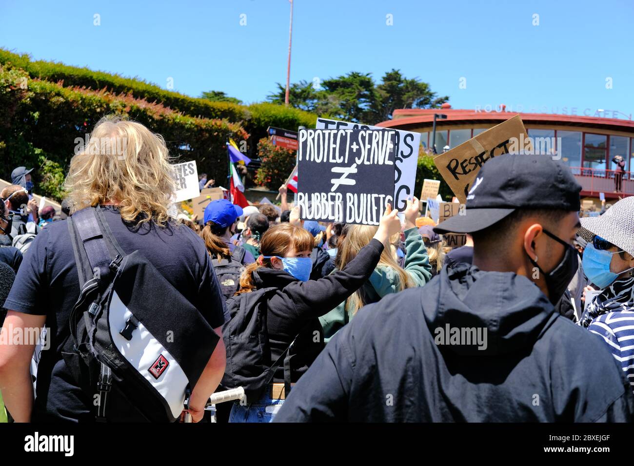 Black Lives Matter march across Golden Gate Bridge in San Francisco ...