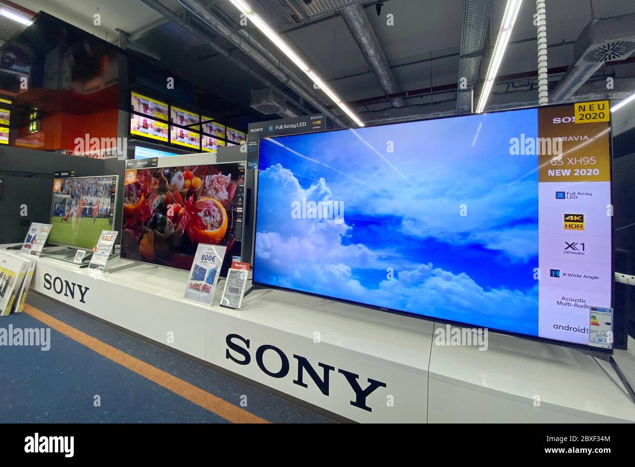 Munich, Deutschland. 07th June, 2020. TV sets in a Saturn electronics  store, SONY, OLED, shop. | usage worldwide Credit: dpa/Alamy Live News  Stock Photo - Alamy
