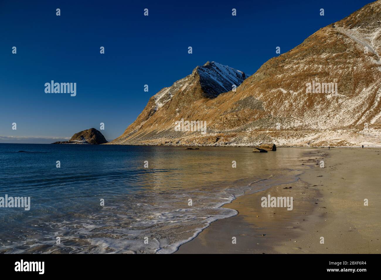 Haukland Beach in winter (Lofoten, Norway) ESP: Haukland Beach en invierno (Lofoten, Noruega) FR: Haukland Beach en hiver  (Lofoten, Norvège) Stock Photo