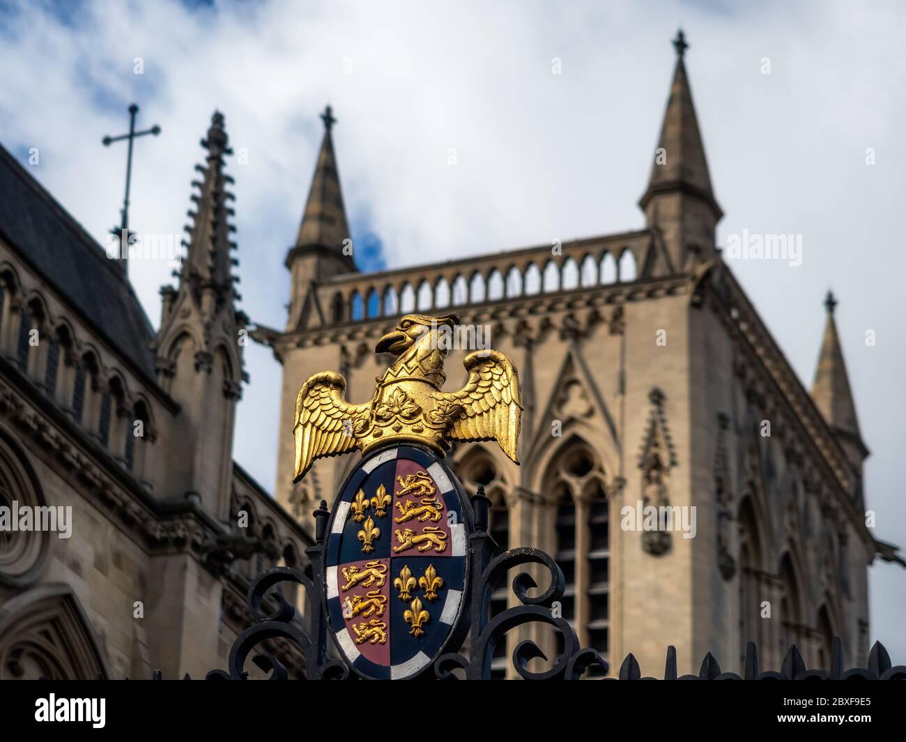 CAMBRIDGE, UK: St John's Chapel seen from St Johns Street with College the Coat of Arms Stock Photo