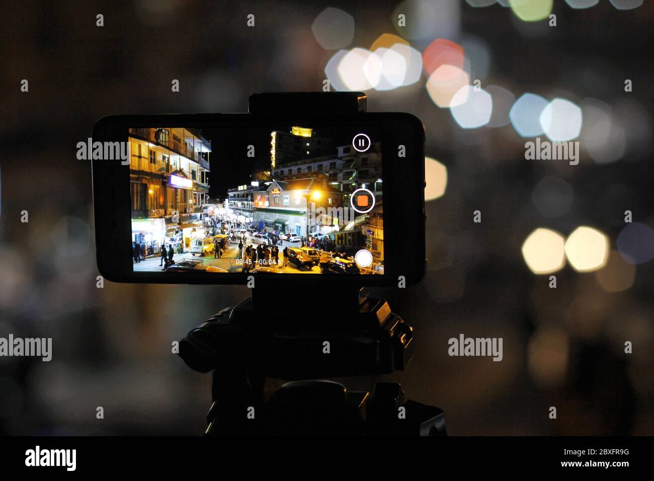 Mobile Timelapes. Mobile recording video at GPO chowk, Murree, Punjab, Pakistan Stock Photo