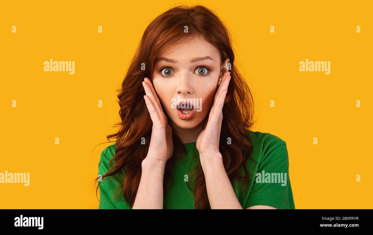 Shocked girl looking camera hi-res stock photography and images - Alamy