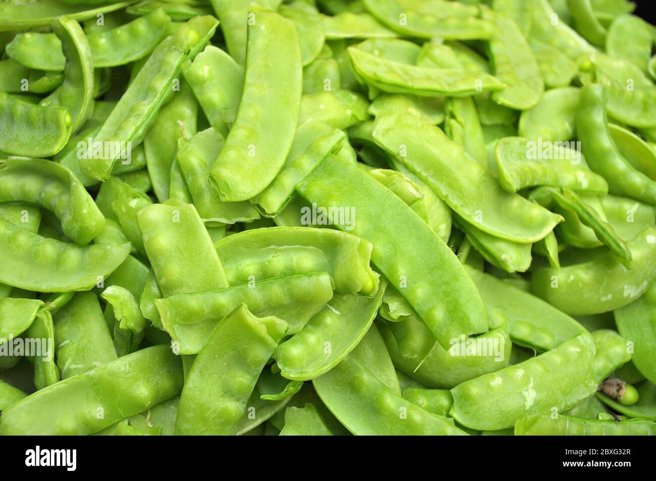 Sugar Peas are nutritious, high in calcium, high betacarotene