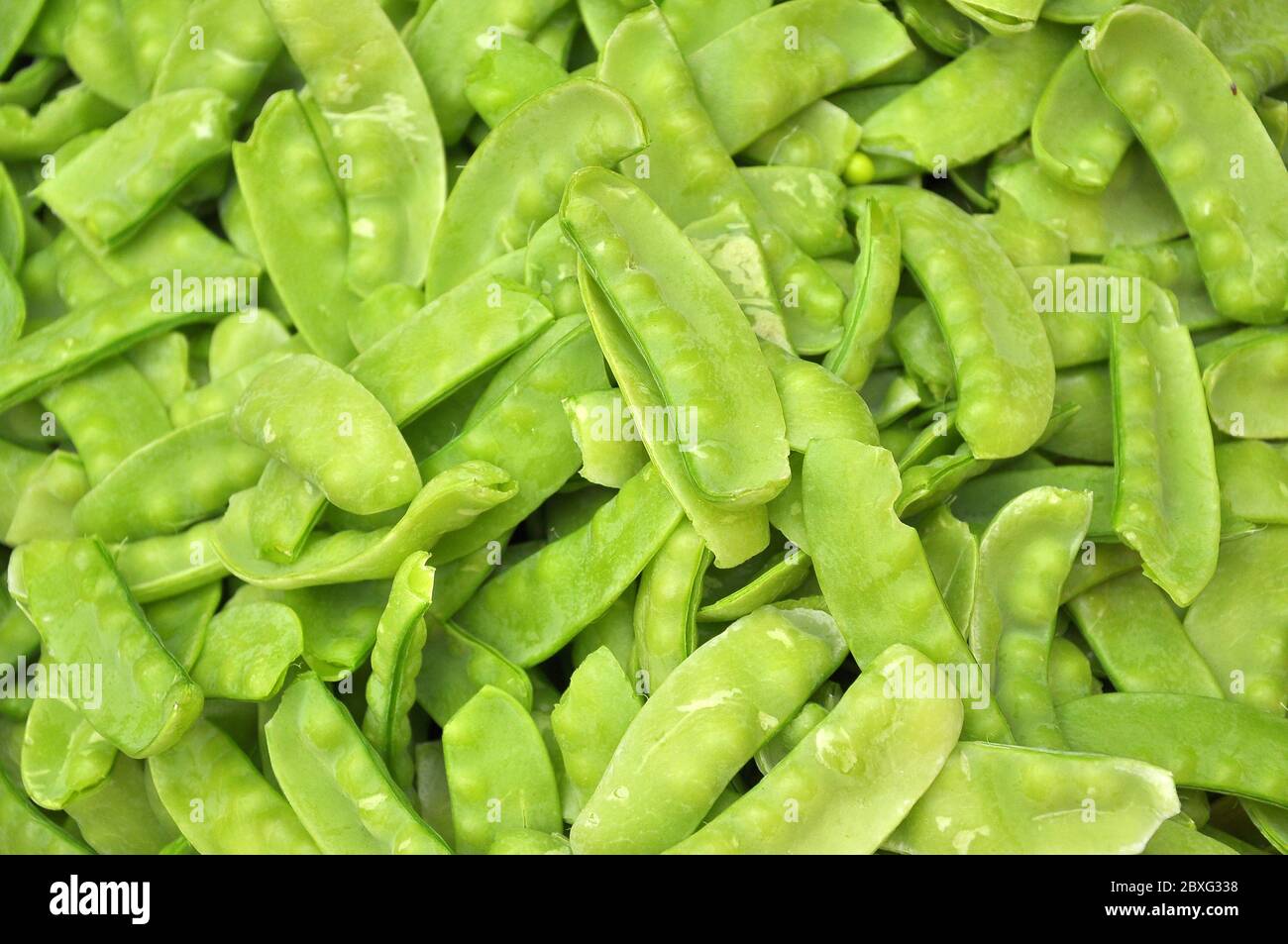 Sugar Peas are nutritious, high in calcium, high betacarotene, phosphorus, vitamins, minerals