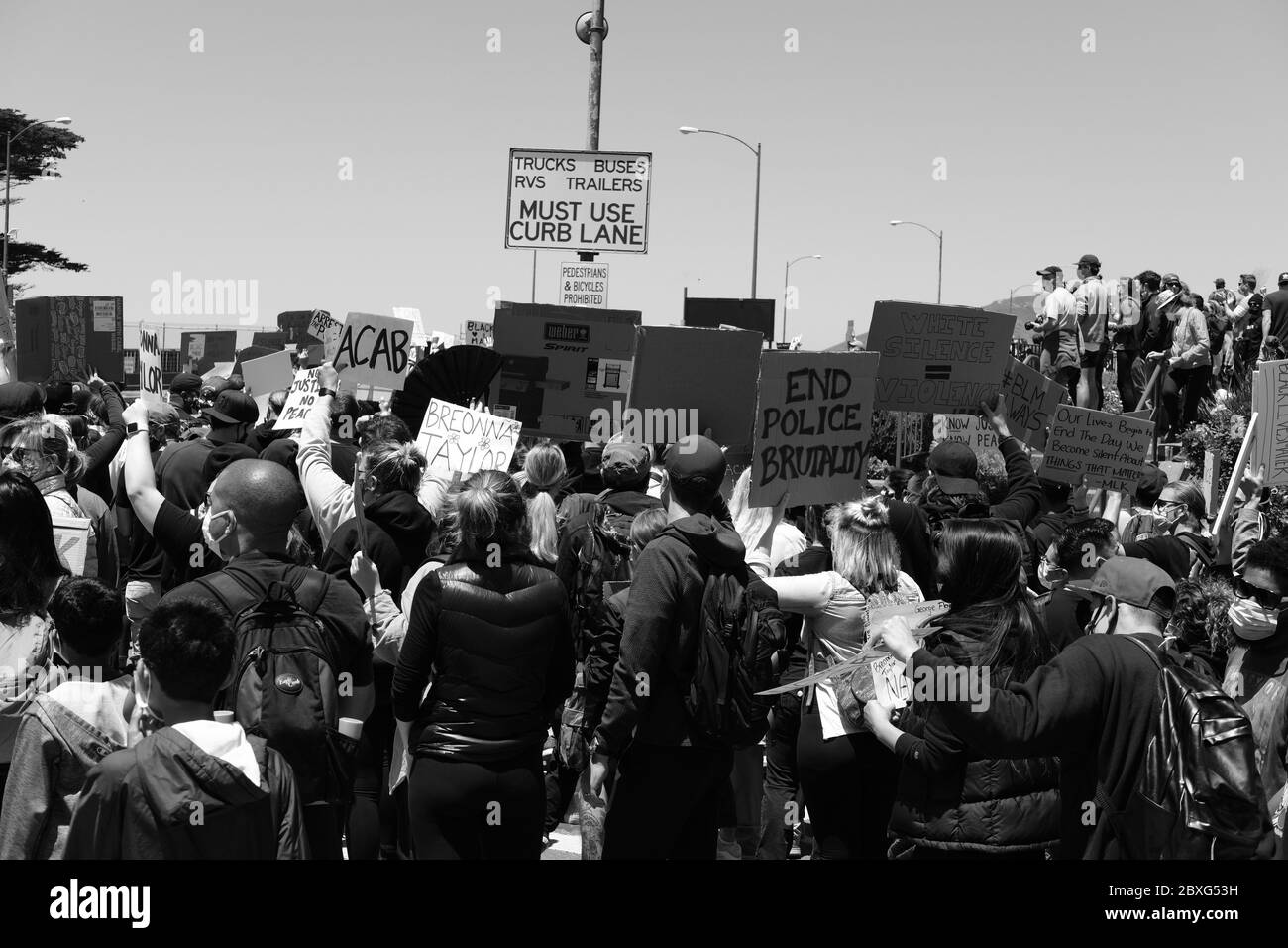 Black Lives Matter march across Golden Gate Bridge in San Francisco ...