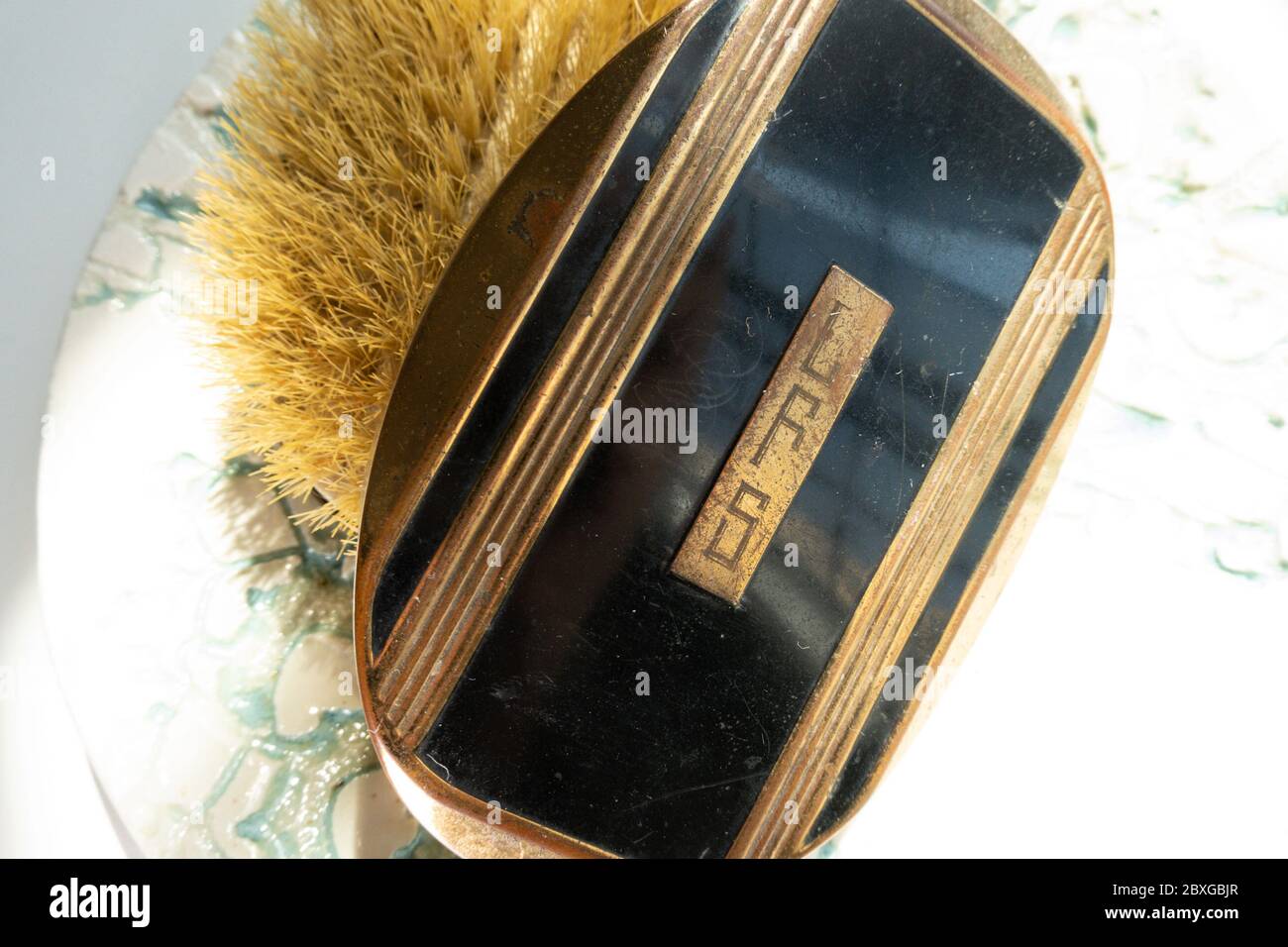 1920s hair brush hi-res stock photography and images - Alamy