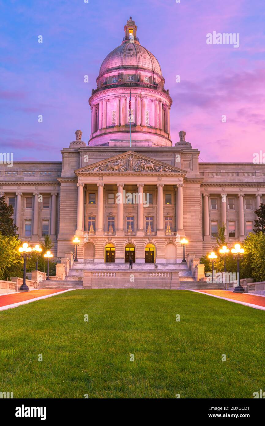 Aerial view usa house garden hires stock photography and images Alamy