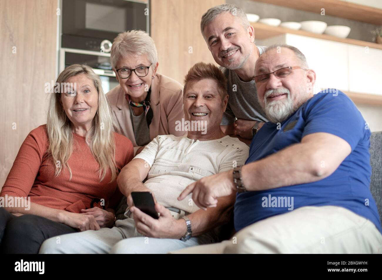 Group older women sofa hi-res stock photography and images - Alamy