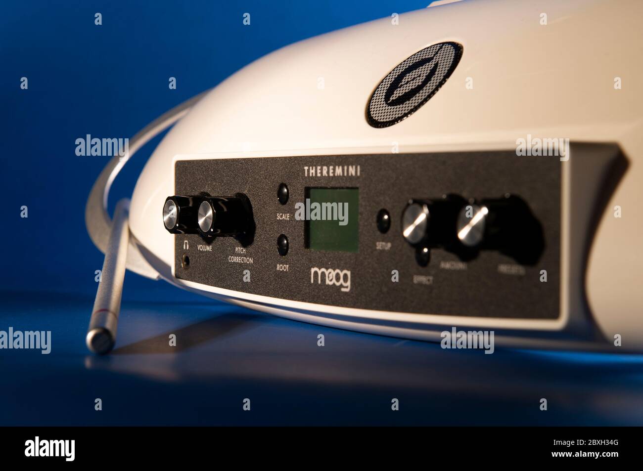 Theremin instrument hires stock photography and images Alamy