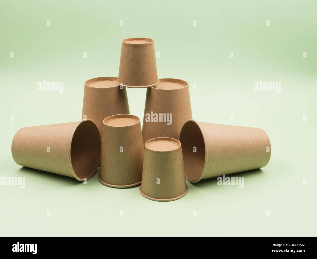 https://c8.alamy.com/comp/2BXHDM2/the-ecological-pyramid-of-paper-cups-2BXHDM2.jpg