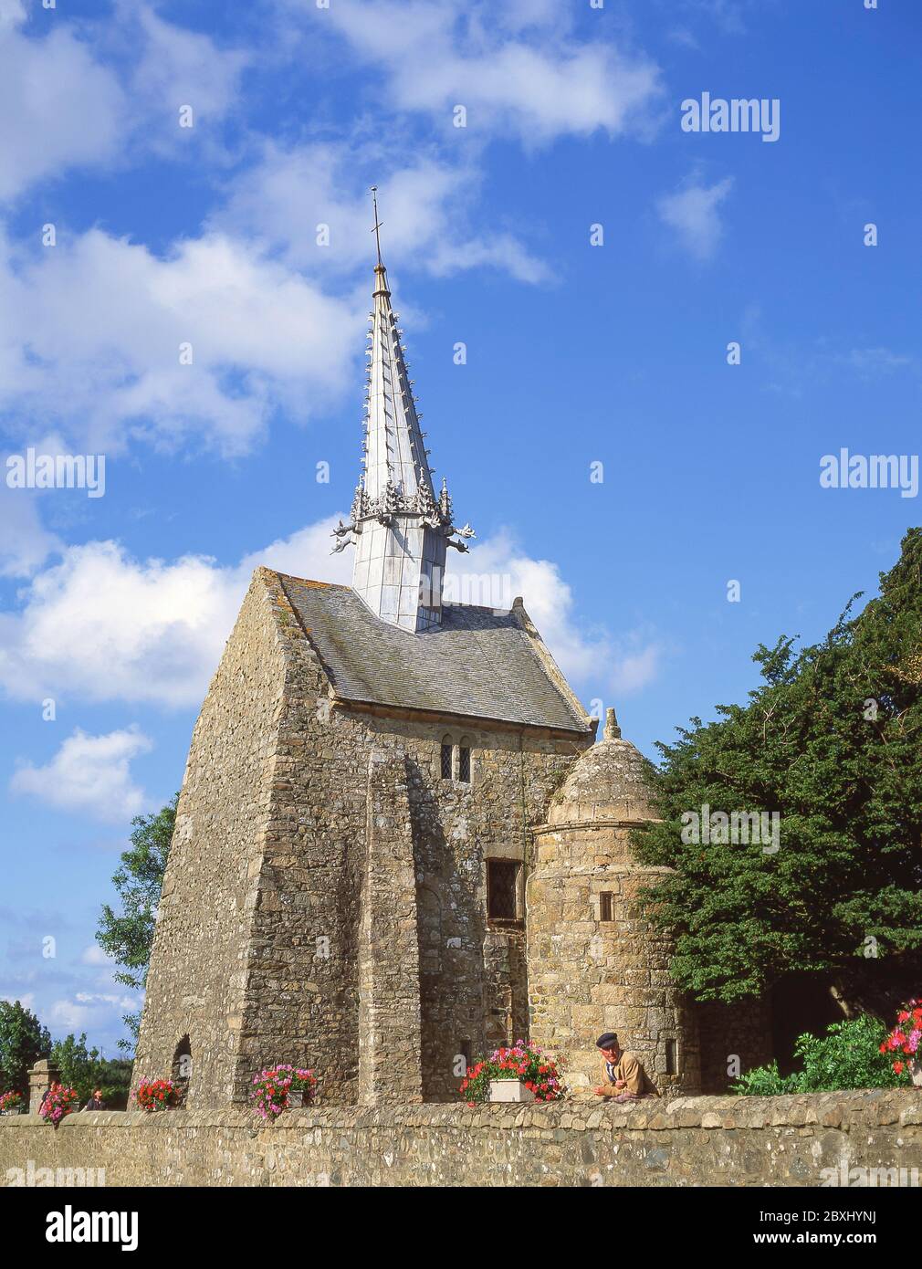 La Chapelle Saint Gonery, Plougrescant (Plougouskant), Côtes-d'Armor, Brittany, France Stock Photo