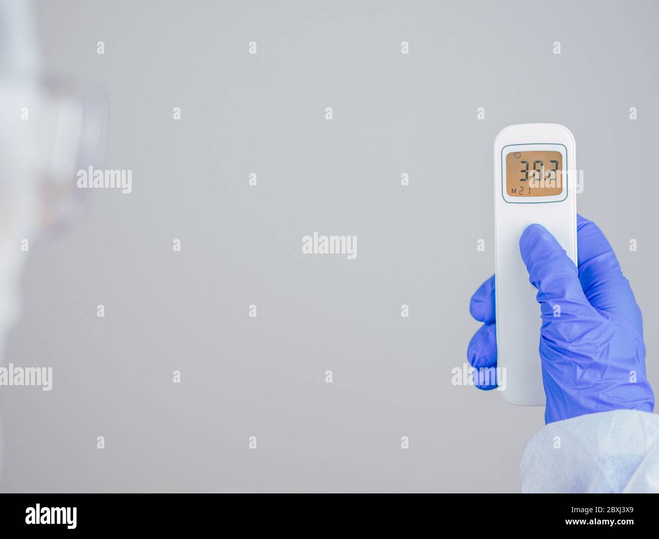 Body temperature monitor hires stock photography and images Alamy