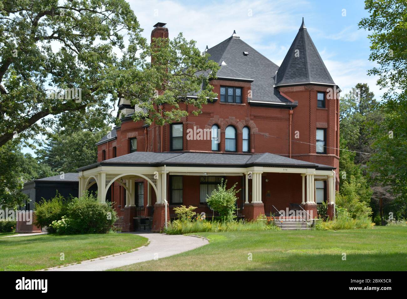 A stunning Romanesque architectural style residence built in 1893 for  Nehemiah P. Clark in St. Cloud, MN, USA Stock Photo