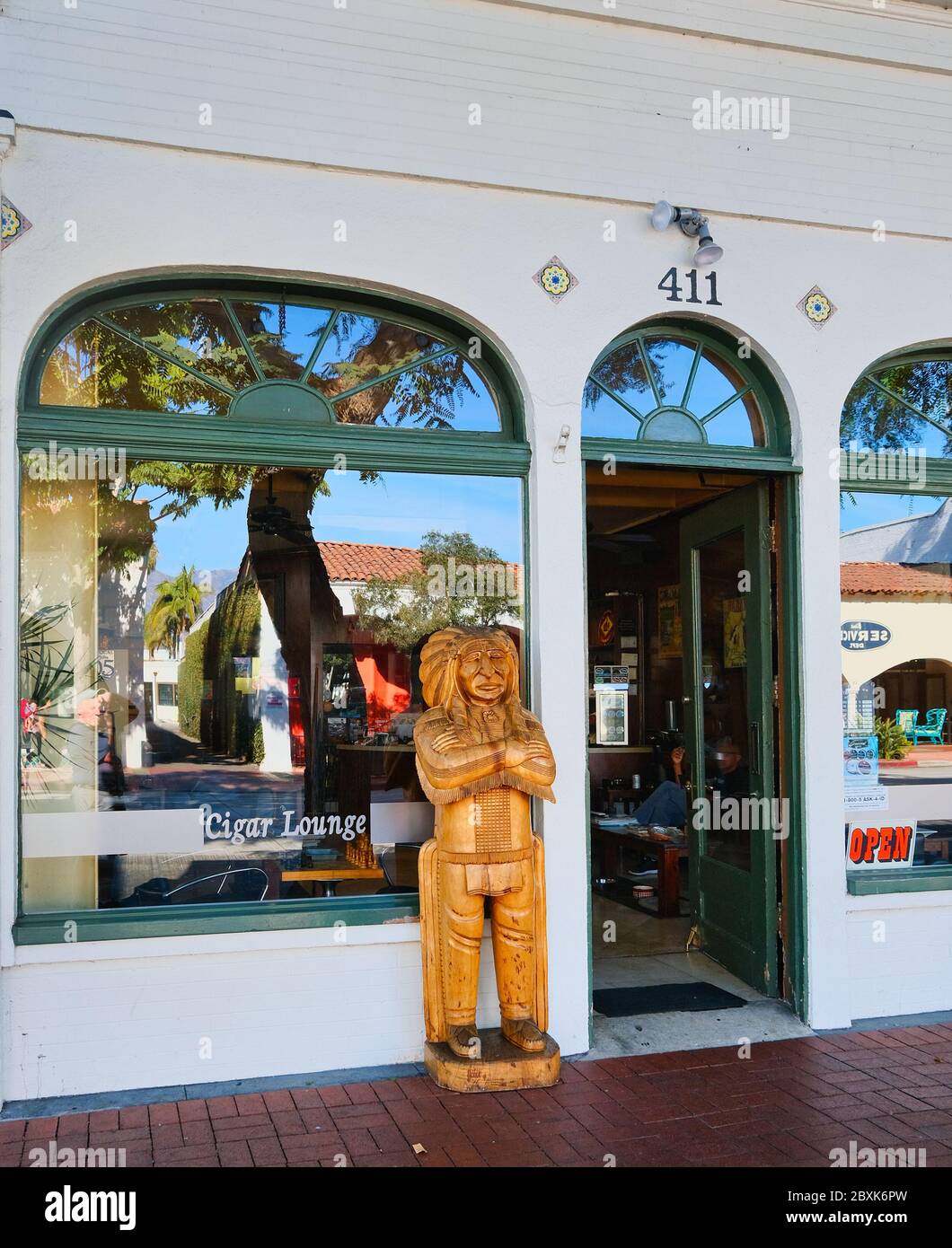 Cigar Store Indian Stock Photo Alamy