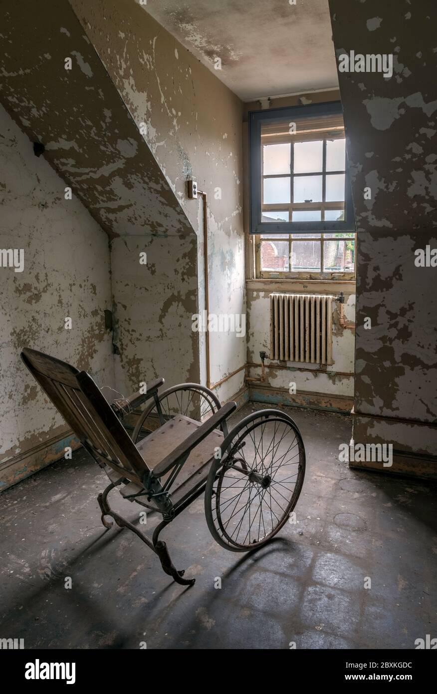 Creepy wheelchair hi-res stock photography and images - Alamy