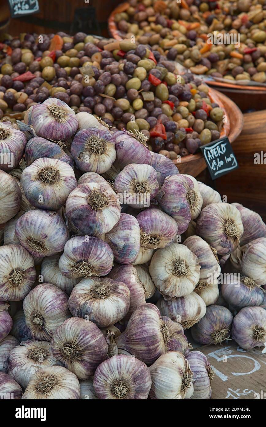 Garlic and Olives in a French Market Stock Photo Alamy