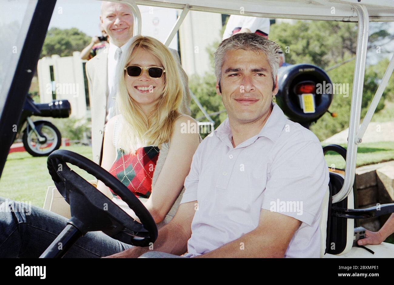 Model Claudia Schiffer mit Bruder Stefan bei der Boris Becker Golf Trophy 2001 im Dorint Royal Golfresort & Spa Camp de Mar auf  Mallorca, Spanien 2001. Stock Photo