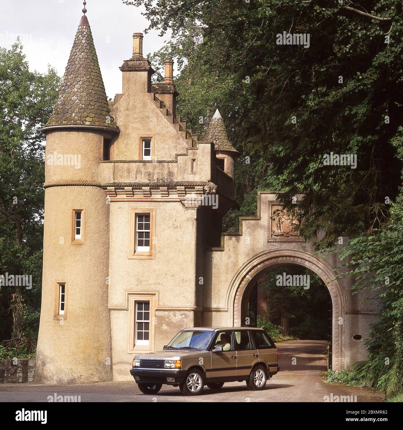 Range Rover Castle Series 2 range rover hi-res stock photography and images - Alamy