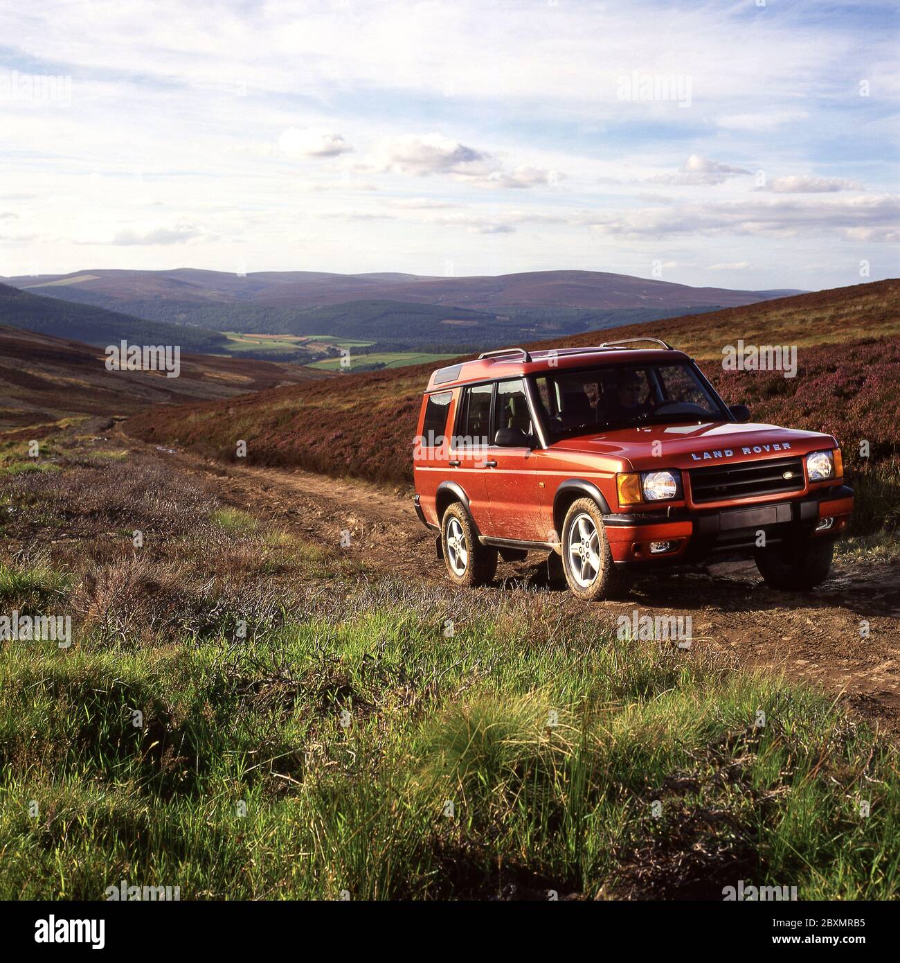 1999 land rover discovery series 2 hires stock photography and images