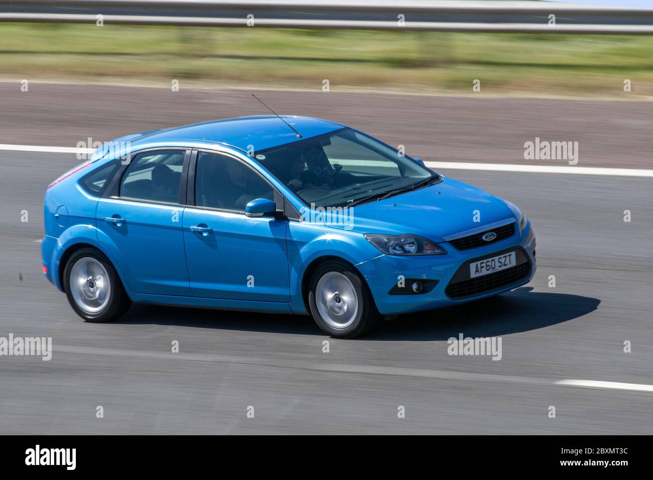 Ford focus zetec s blue cars hires stock photography and images Alamy