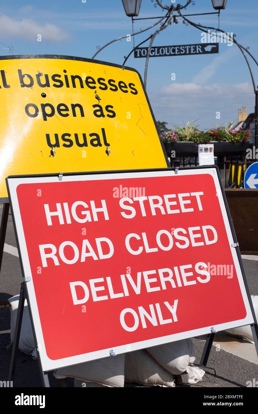 Thornbury, South Glos, UK. 8th June, 2020. Thornbury High Street is closed today to traffic to improve access to local traders. The additional space will allow social distancing. South Gloucestershire Council have taken this initiative to allow traders to open with customers queuing in the street, a measure which will help control the Virus. Funding for the scheme comes from central government. Credit: Mr Standfast/Alamy Live News Stock Photo