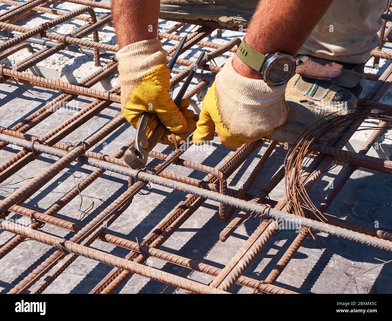 Tying Rebar High Resolution Stock Photography and Images Alamy