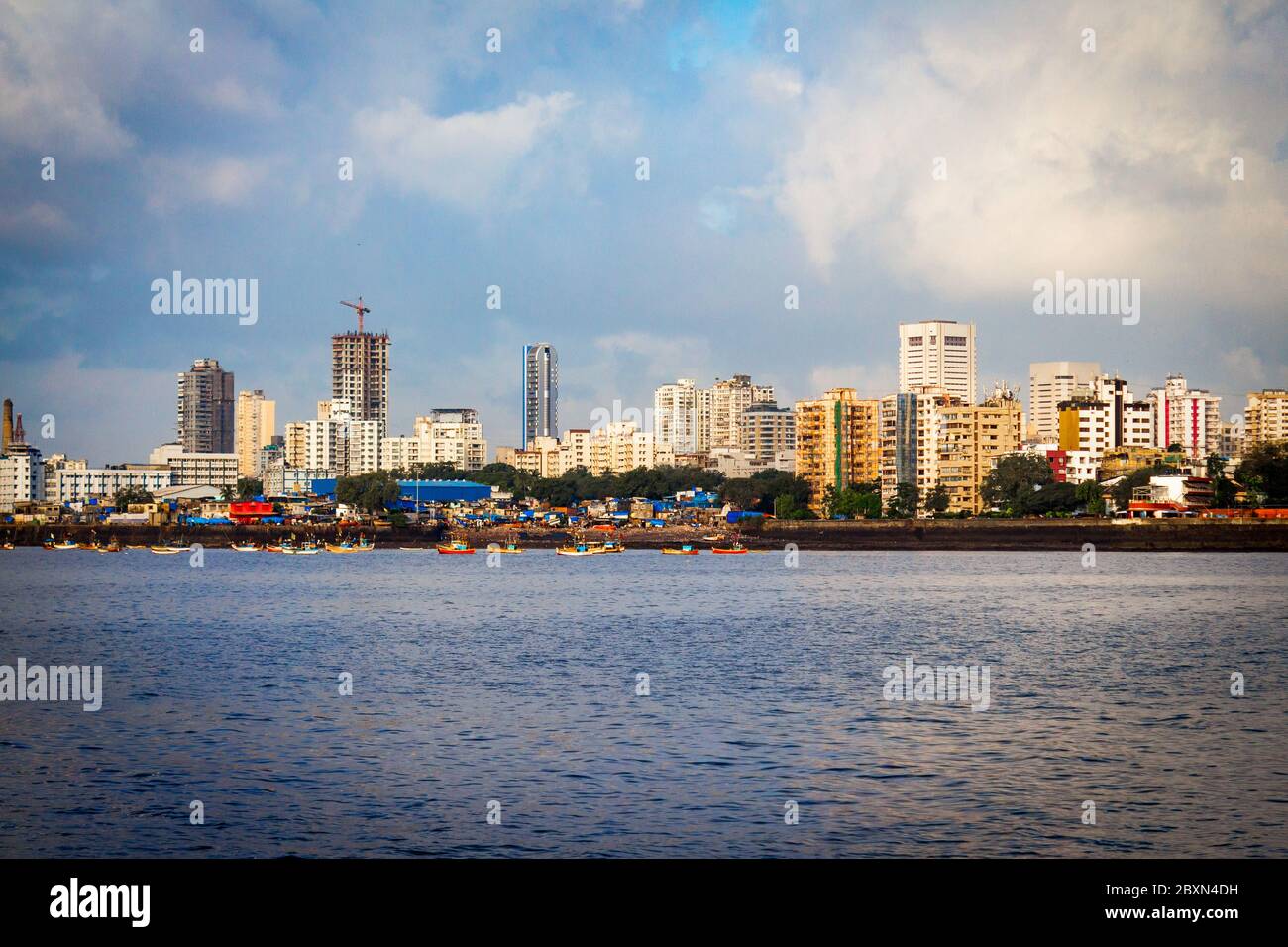 Gateway of India & Taj Mahal Hotel located in Mumbai, Maharashtra ...