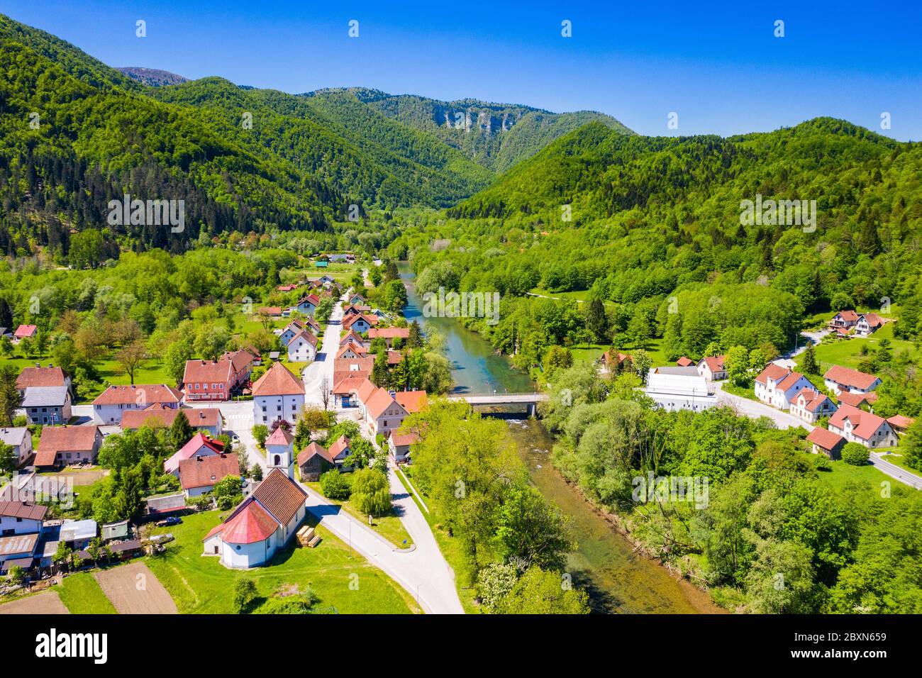 Town of Brod na Kupi in canyon of Kupa river in Gorski kotar, Croatia Stock  Photo - Alamy