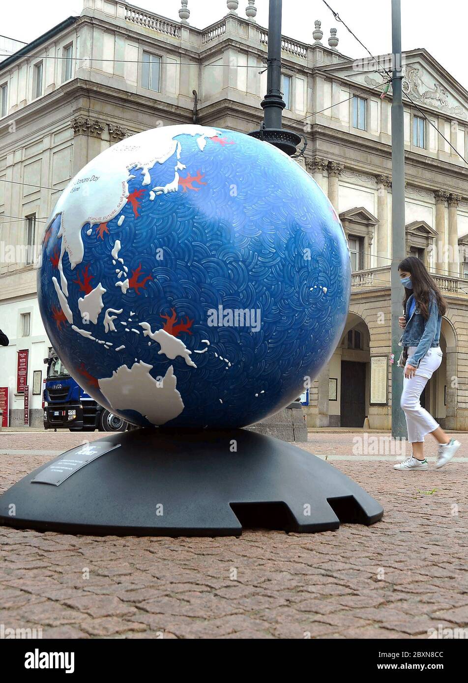 Milan, Italy. 08th June, 2020. Milan, As part of World Oceans Day,  Inauguration of the Globo One Ocean Foundation, in Piazza della Scala,  within the WePlanet project 100 Globi per environment (Maurizio