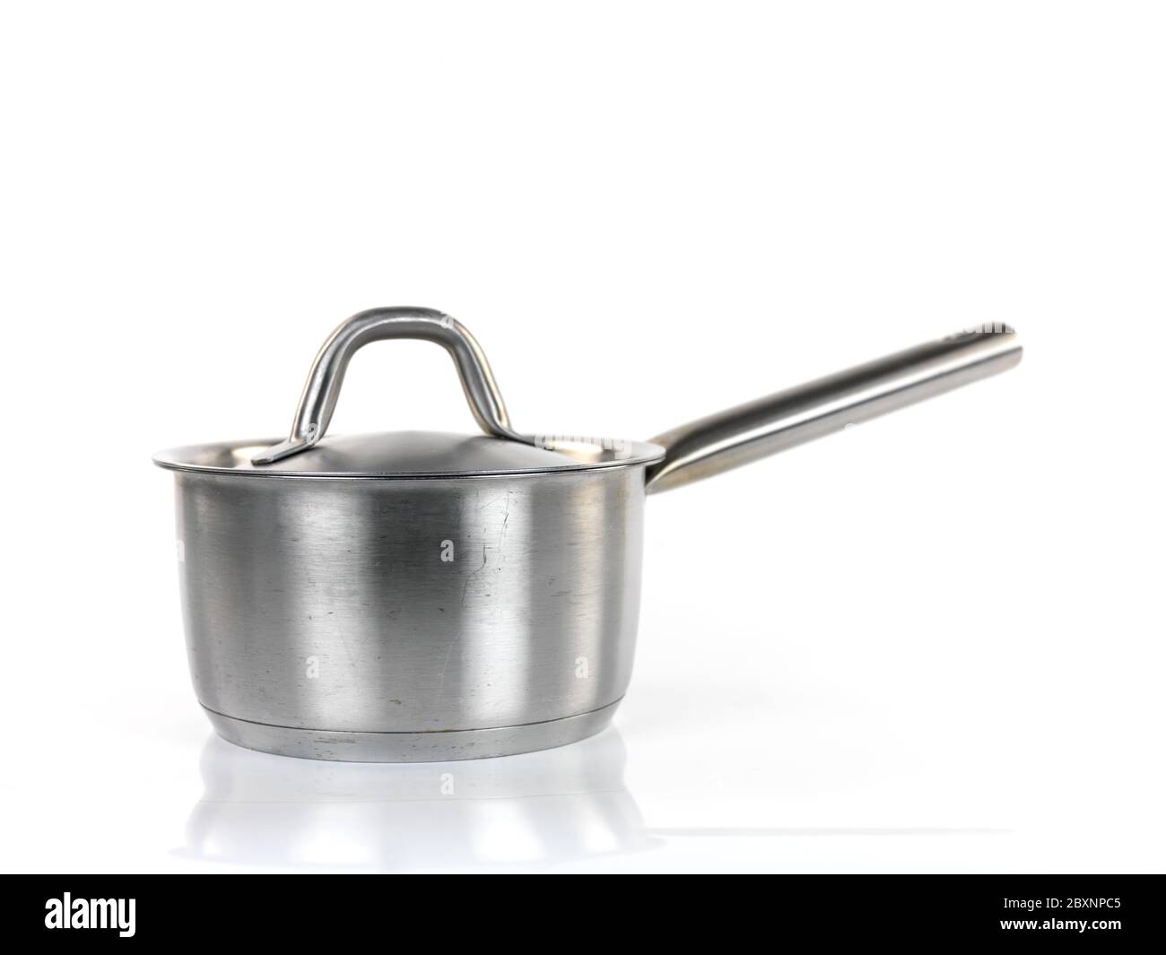Enamel pans hi-res stock photography and images - Alamy