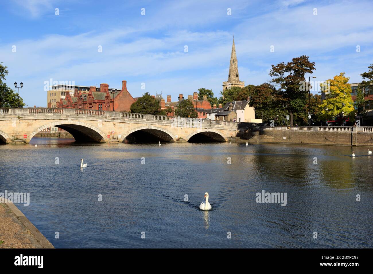 River Great Ouse and Bedford Town Bridge, Bedford, Bedfordshire, England, United Kingdom, Europe Stock Photo