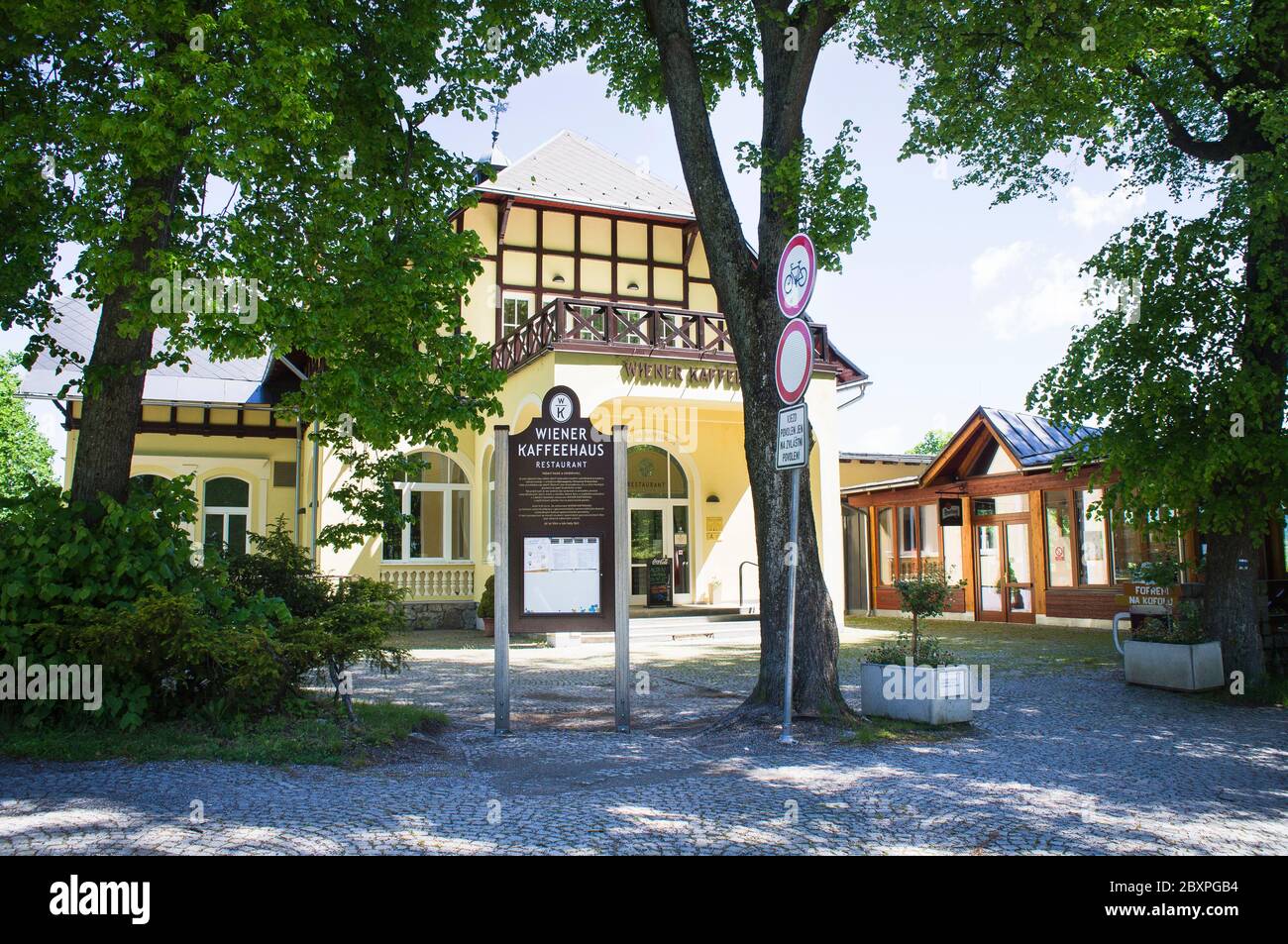 Kaffeehaus High Resolution Stock Photography And Images Alamy